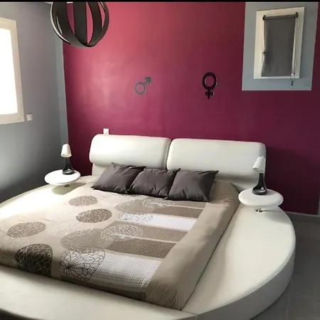 Prázdninový dům Superbe Avec Piscine Privee *